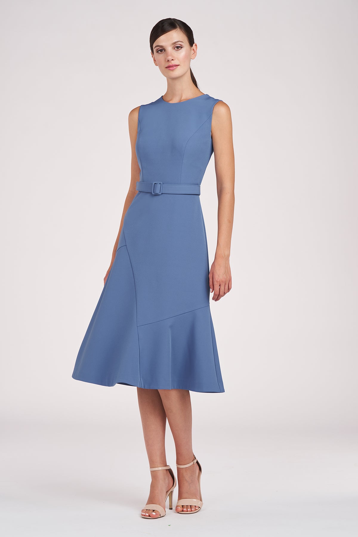 kay unger midi dress Janet – Model is wearing a Clothing Size:XL Linen Flowy Midi Dress Book