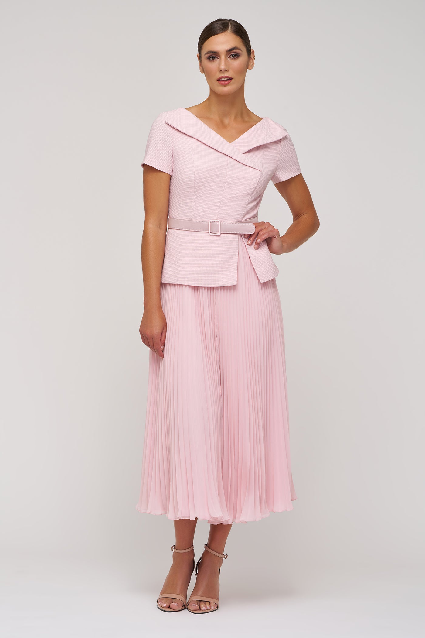 pleated tea length dress Mother of the Bride Dress 2026 V-neck Long Sleeves Long Sage Floral